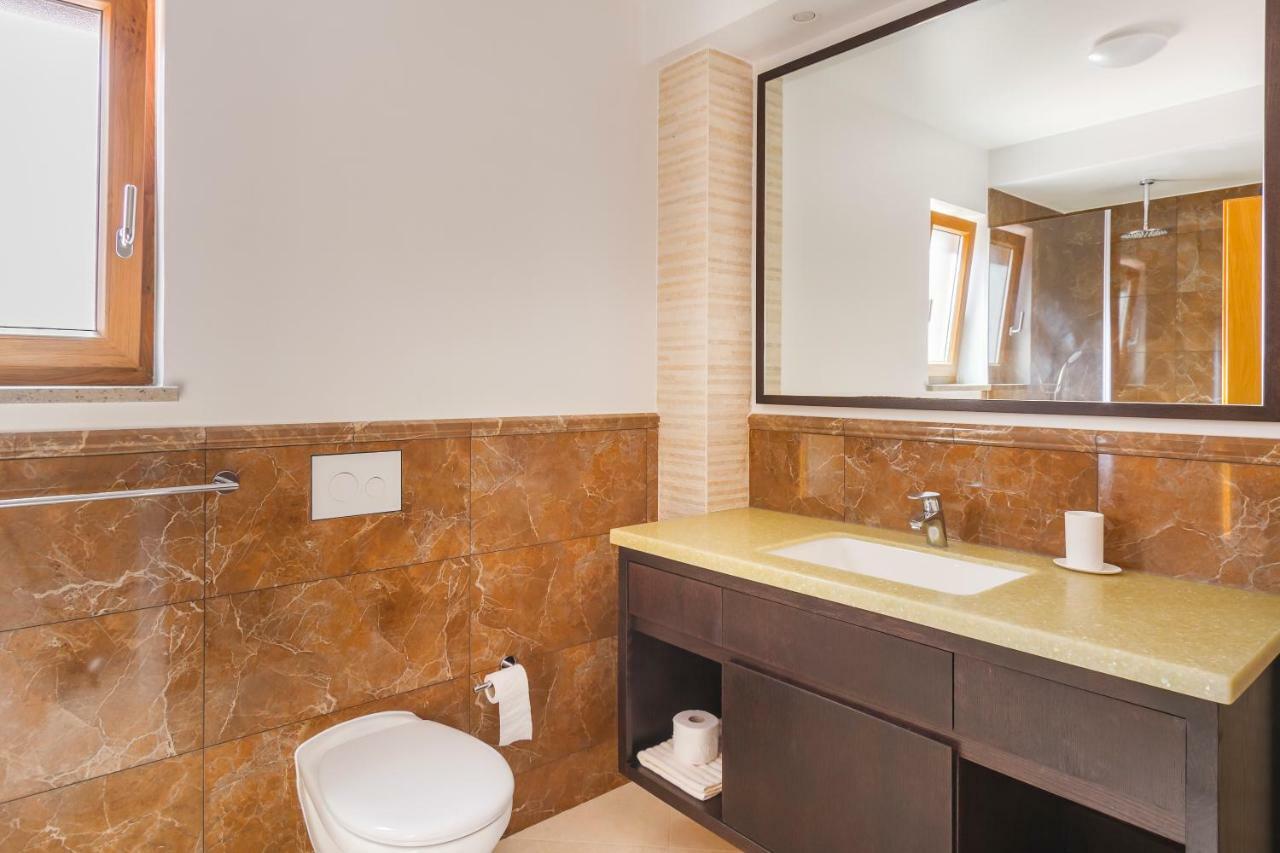Luxury Apartments Villa Matea 2 Малинска Экстерьер фото