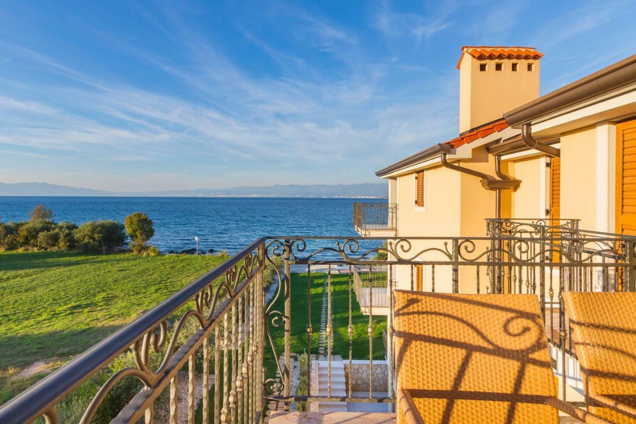 Luxury Apartments Villa Matea 2 Малинска Экстерьер фото