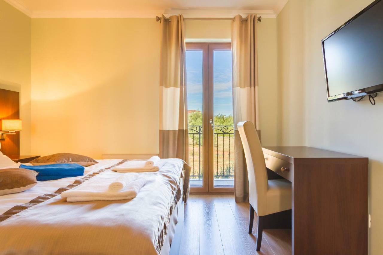 Luxury Apartments Villa Matea 2 Малинска Экстерьер фото